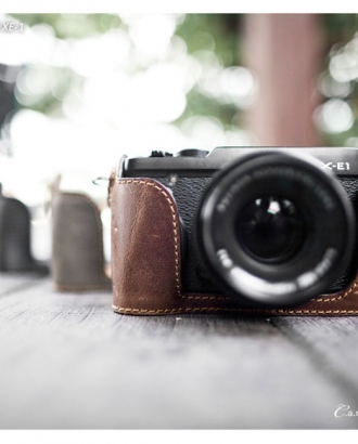 Fujifilm X-E1 and X-E2 - Kenji Leather Half Case