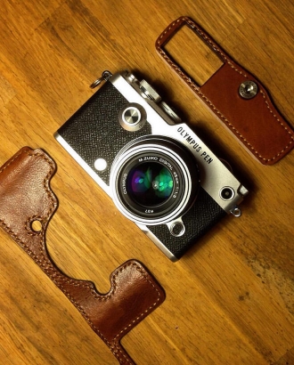 Olympus PEN-F - Kenji Leather Half Case - PEN-F PEN F halfcase